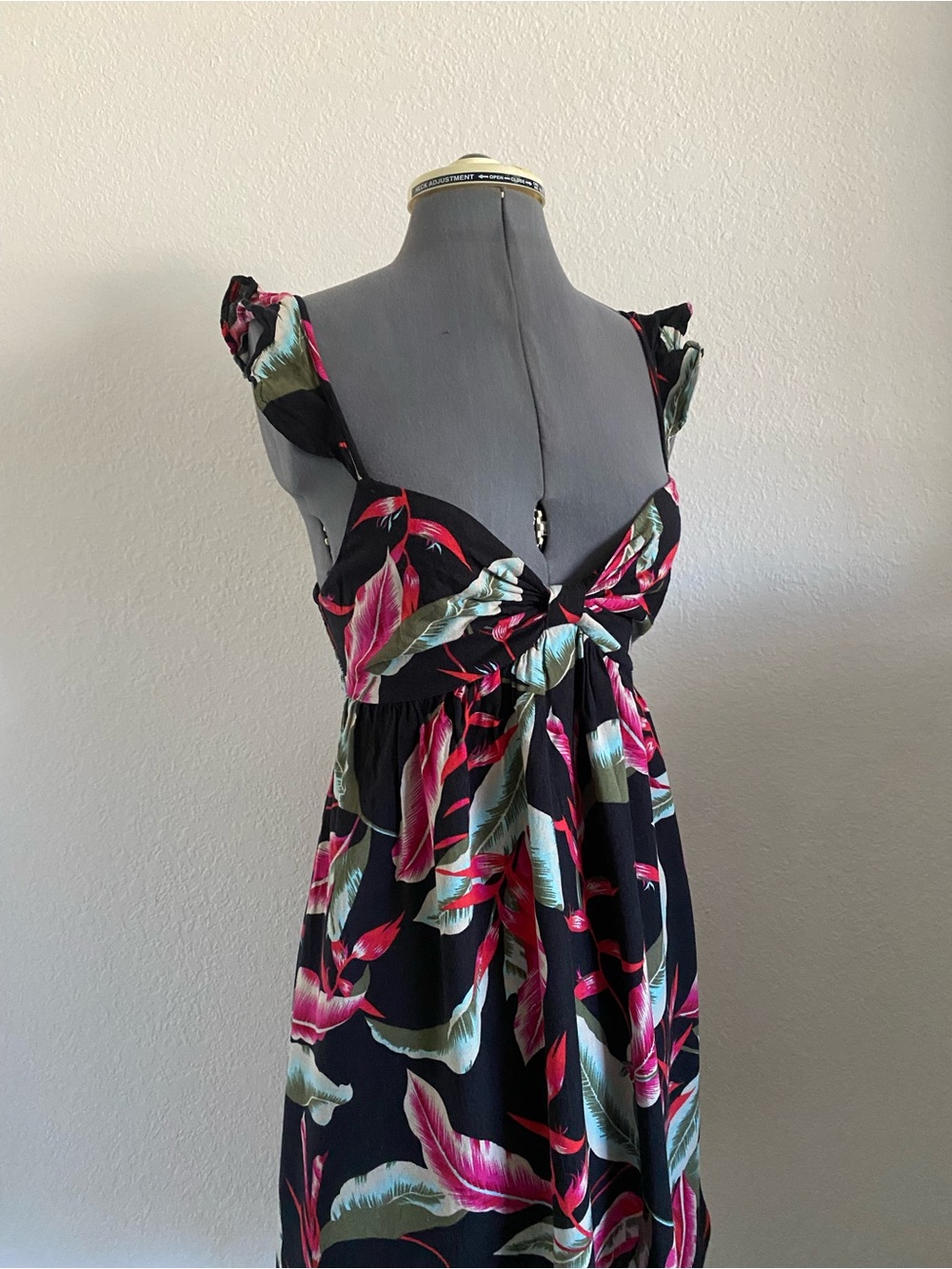 Volcom Black Tropical Floral dress size small